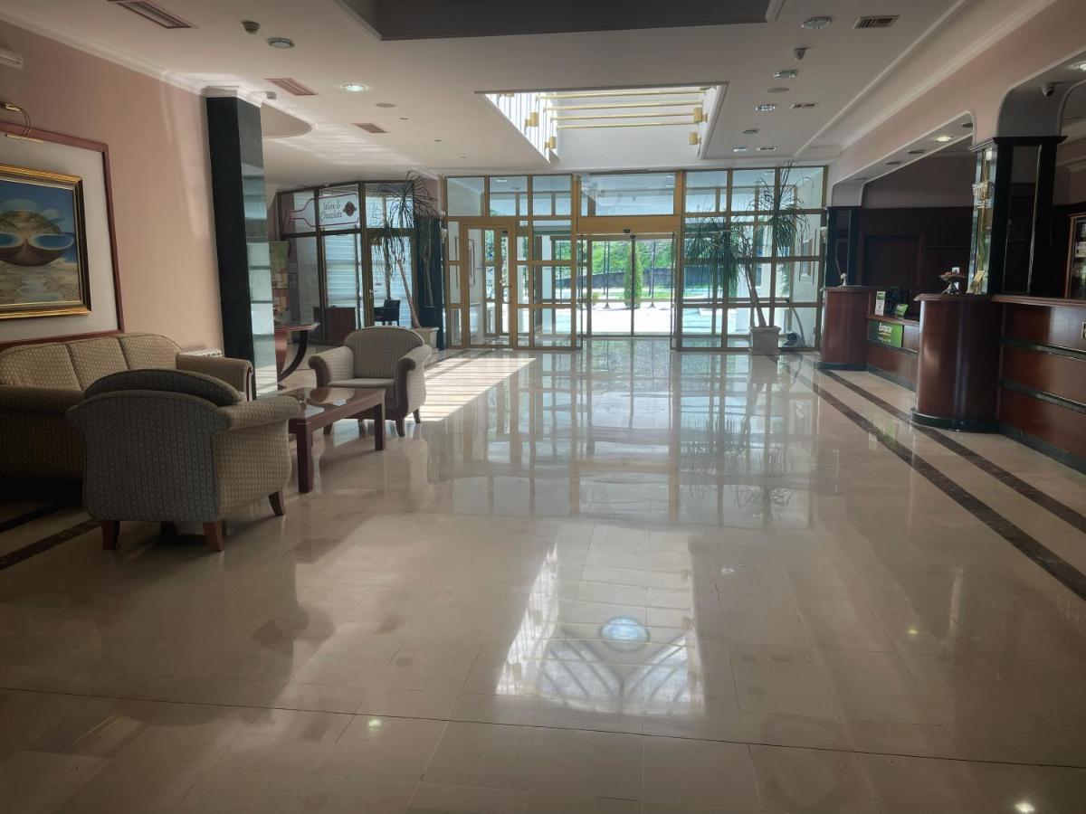 Hotel Bellevue - Metropol Lake Resort Lagadin Ngoại thất bức ảnh